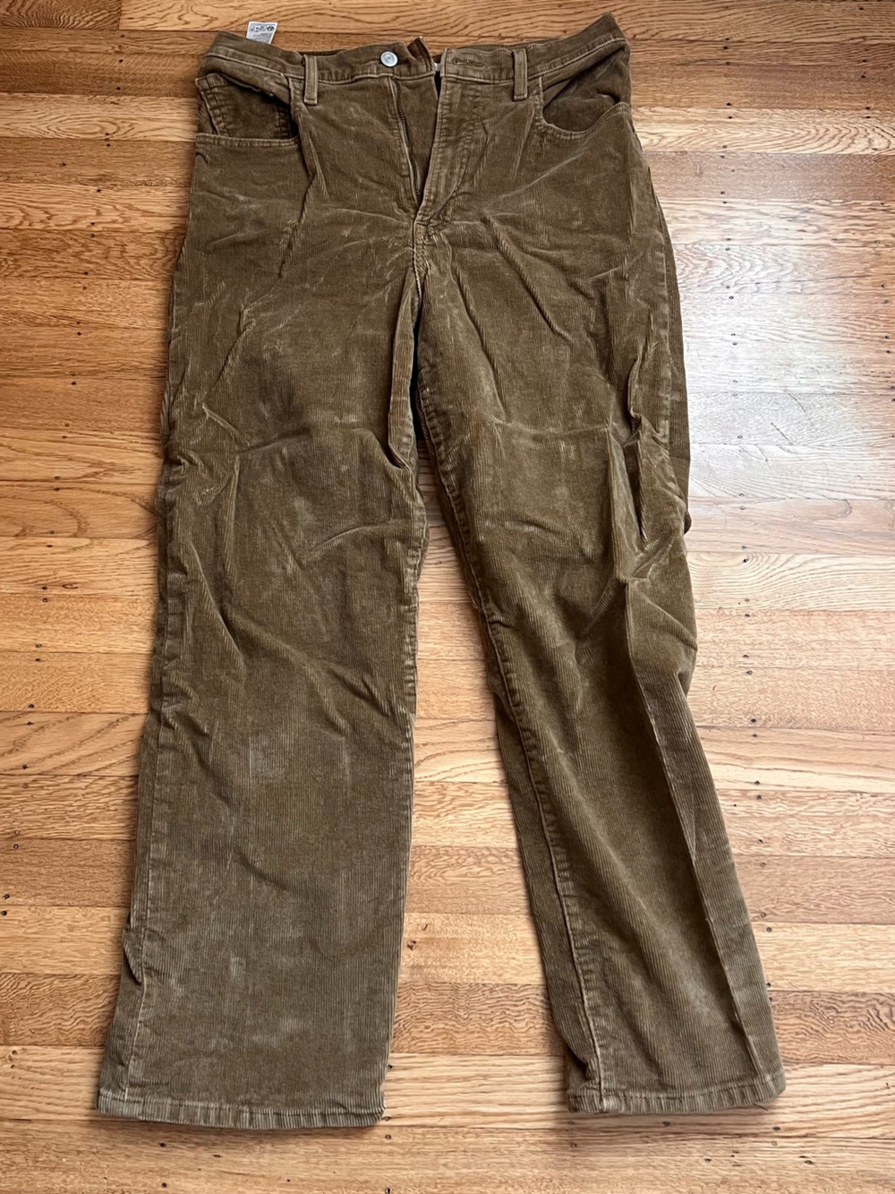 Levi's Women's Corduroy Pants in Olive Brown